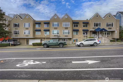 440 St Helens Ave #204, Tacoma, WA 98402