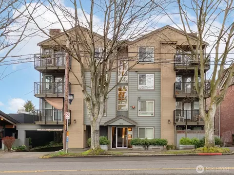 7814 Greenwood Ave N #103, Seattle, WA 98103