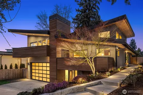 10516 NE 45th St, Kirkland, WA 98033