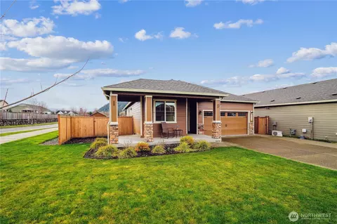 682 Sigrist Dr E, Enumclaw, WA 98022