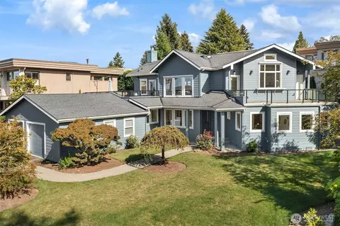 728 3rd St S, Kirkland, WA 98033