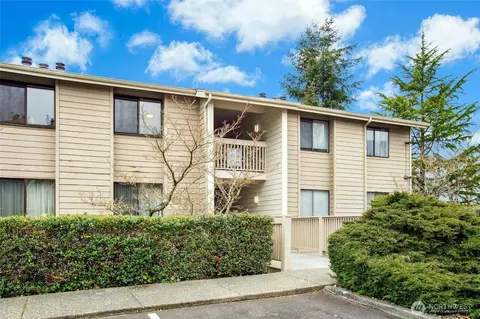 1305 S Puget Dr #B37, Renton, WA 98055