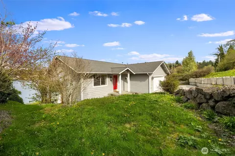 3690 NW Phinney Bay Dr, Bremerton, WA 98312