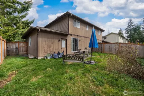 Exterior - 1230 103rd Pl SW, Everett, WA 98204 photo 7 of 9