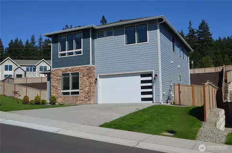 3807 95th Ave E, Edgewood, WA 98371