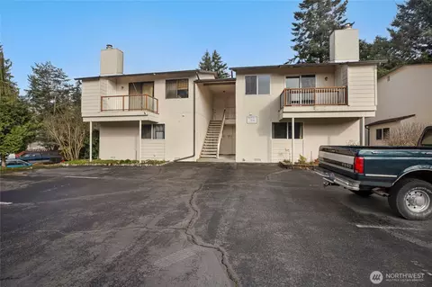 7304 NE 142nd Pl #D1, Kirkland, WA 98034
