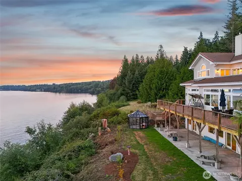 3065 Oak Bay Rd, Port Hadlock, WA 98339