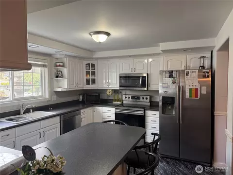 Kitchen - Undisclosed, Everett, WA 98208 photo 1 of 4