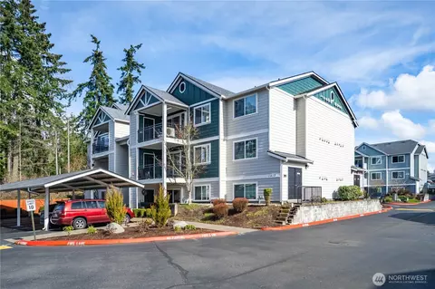 1417 Evergreen Park Dr SW #201, Olympia, WA 98502