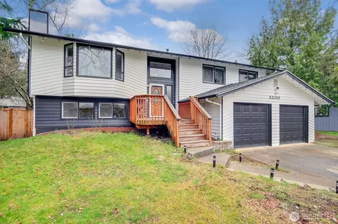 22036 SE 270th St, Maple Valley, WA 98038