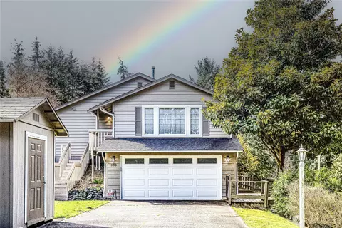 933 Holly Dr, Fircrest, WA 98466