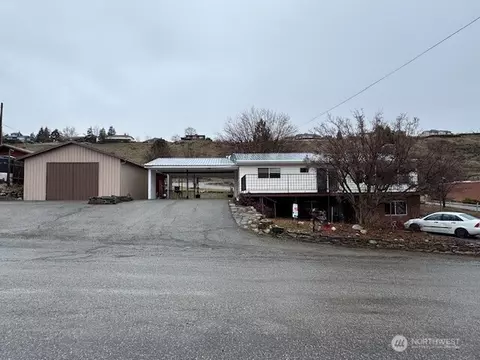 1197 3rd Ave N, Okanogan, WA 98840