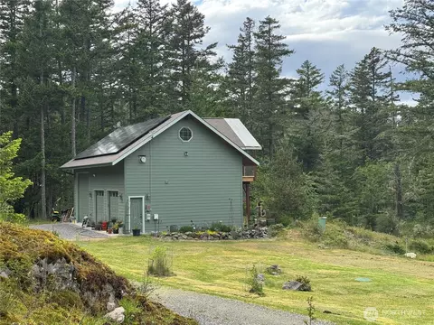 Exterior - 247 Spring Point Rd, Eastsound, WA 98245 photo 9 of 13