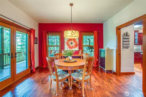 Dining - 247 Spring Point Rd, Eastsound, WA 98245 photo 1 of 1