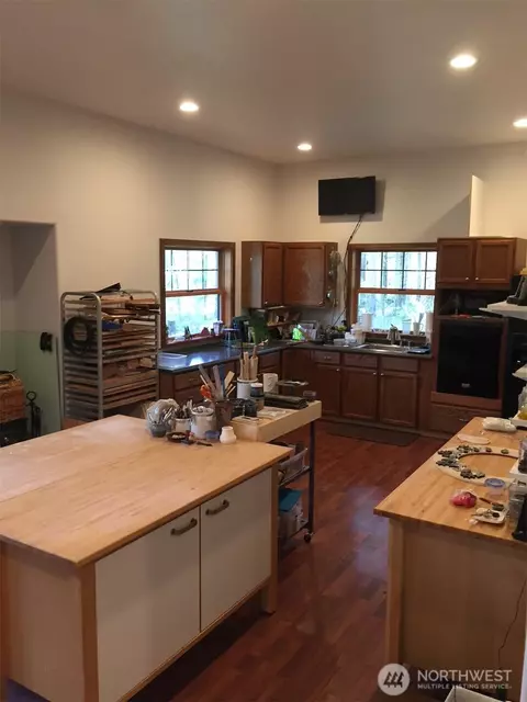 Kitchen - 247 Spring Point Rd, Eastsound, WA 98245 photo 5 of 6