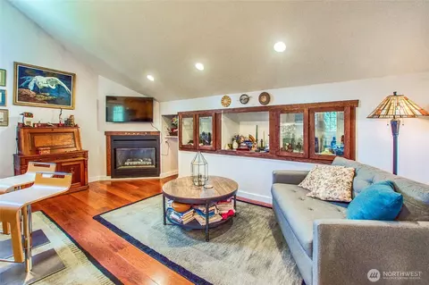 Living - 247 Spring Point Rd, Eastsound, WA 98245 photo 3 of 3