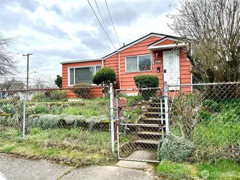 4003 S Holly St, Seattle, WA 98118