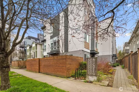 131 22nd Ave E #E, Seattle, WA 98112