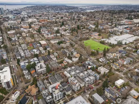View/Area - 131 22nd Ave E #E, Seattle, WA 98112 photo 1 of 6