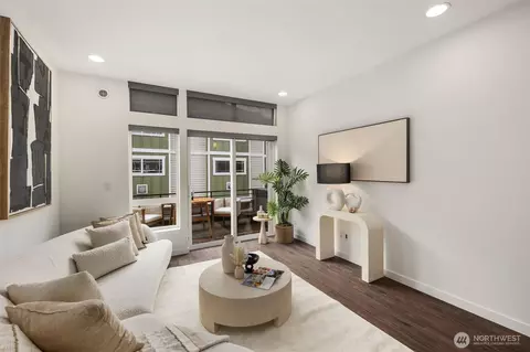 Living - 131 22nd Ave E #E, Seattle, WA 98112 photo 3 of 3
