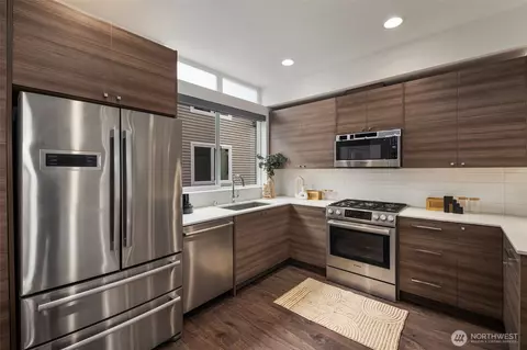 Kitchen - 131 22nd Ave E #E, Seattle, WA 98112 photo 2 of 4