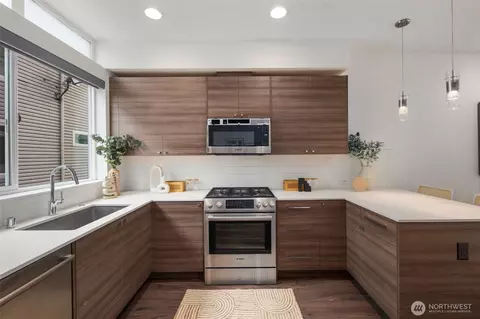 Kitchen - 131 22nd Ave E #E, Seattle, WA 98112 photo 1 of 4