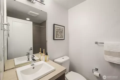 Bath - 131 22nd Ave E #E, Seattle, WA 98112 photo 3 of 3