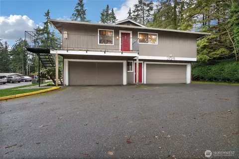 2129 SW 318th Pl #D, Federal Way, WA 98023
