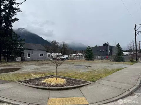 1025 Darrington St, Darrington, WA 98241