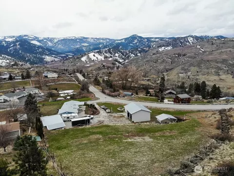 940 Wheeler Hill Rd, Wenatchee, WA 98801