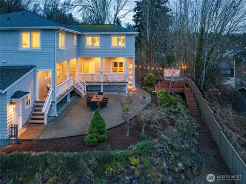 Exterior - 203 32nd Ave E, Seattle, WA 98112 photo 5 of 7