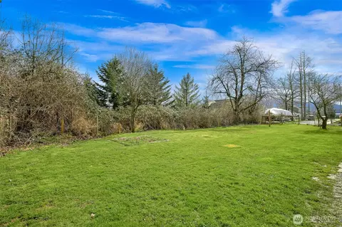 Exterior - 586 Second St, Sumas, WA 98295 photo 6 of 6
