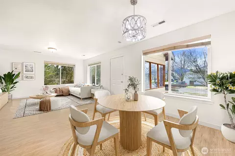 Dining - 586 Second St, Sumas, WA 98295 photo 2 of 3