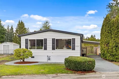 19301 Hollyhills Dr NE, Bothell, WA 98011