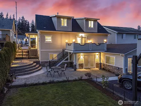 Exterior - 5923 Lowell Rd, Everett, WA 98203 photo 6 of 6