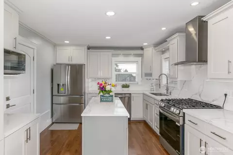 Kitchen - 5923 Lowell Rd, Everett, WA 98203 photo 1 of 1