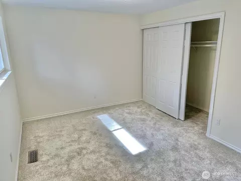 21923 3rd Pl W, Bothell, WA 98021 photo 4