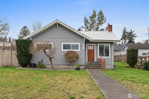 816 Barnhart St, Raymond, WA 98577