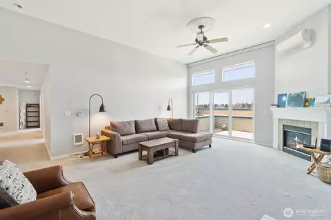 8760 Greenwood Ave N #N502, Seattle, WA 98103