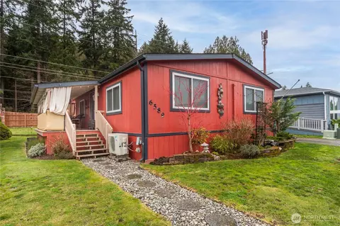 6589 Capricorn Ln NE, Bremerton, WA 98311