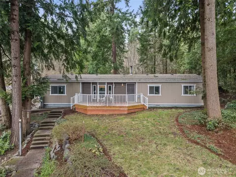 16613 27th Street Ct E, Lake Tapps, WA 98391