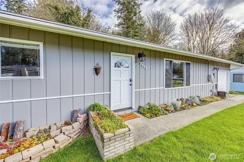 2522 Greenwood Dr NE, Bremerton, WA 98310