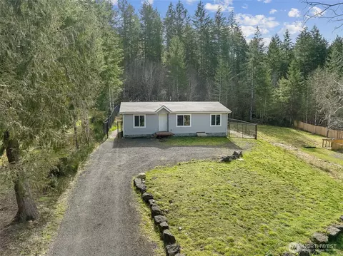 70 E Spencer Gln, Shelton, WA 98584