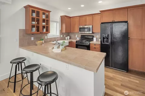 Kitchen - 753 Harvard Ave E #B, Seattle, WA 98102 photo 1 of 3