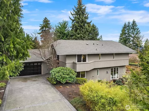 14224 SE 45th Pl, Bellevue, WA 98006