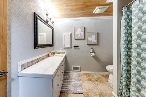 Bath - 140 Osprey Glen Rd, Sequim, WA 98382 photo 1 of 2
