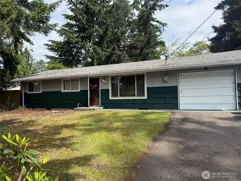 10817 107th St SW, Lakewood, WA 98498
