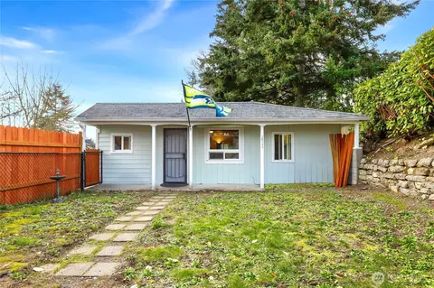 1711 N Lafayette Ave, Bremerton, WA 98312