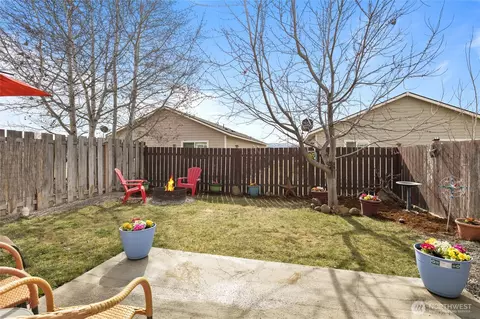 Exterior - 330 Pacific Loop, Kittitas, WA 98934 photo 4 of 7