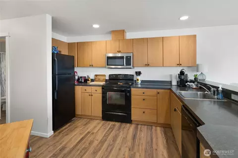 Kitchen - 330 Pacific Loop, Kittitas, WA 98934 photo 3 of 4